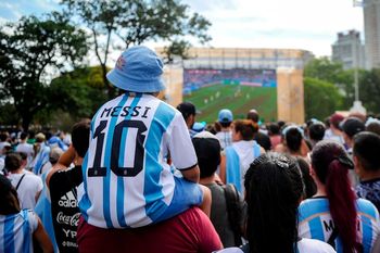 donde ver el partido de argentina en pantalla gigante