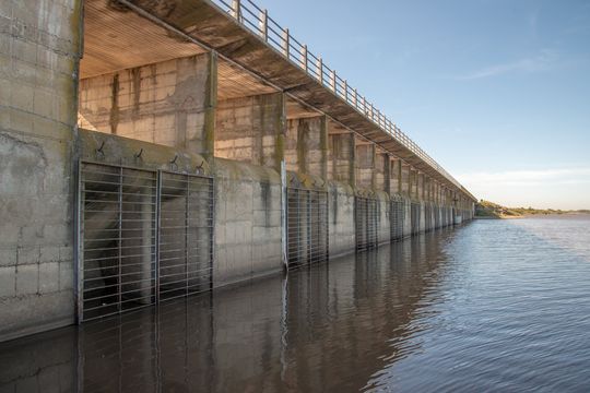 avanza la licitacion para optimizar el control de excedentes hidricos en la cuenca del rio reconquista