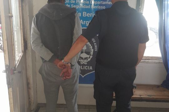 detienen a un hombre en berisso por violencia de genero y tenencia ilegal de arma de fuego