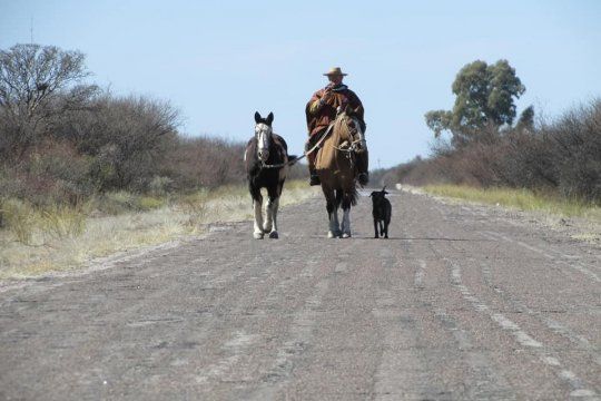 Gerardo Medina recorrió todo el país a caballo. Solo le queda pasar por Entre Ríos para haber cabalgado por todas las provincias argentinas.