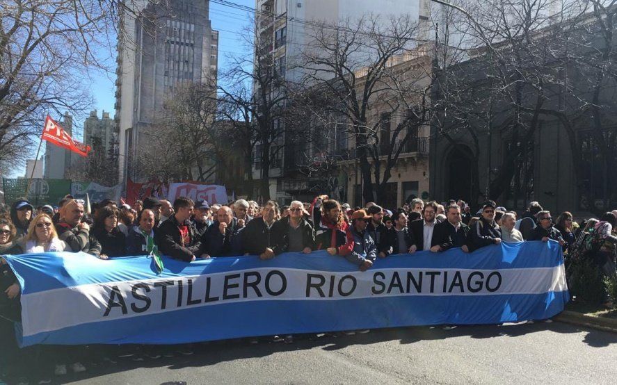 Trabajadores de Astillero Río Santiago