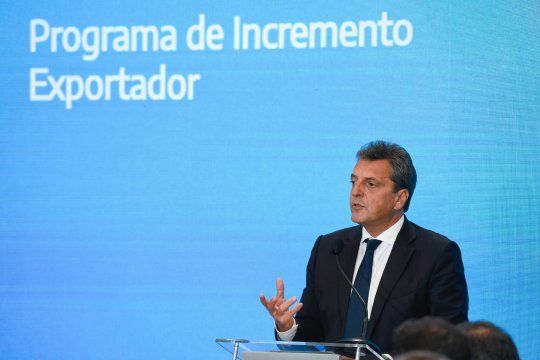 El ministro de Economía de la Nación, Sergio Massa, anunció la puesta en marcha del Programa de Incremento Exportador el 5 de abril.