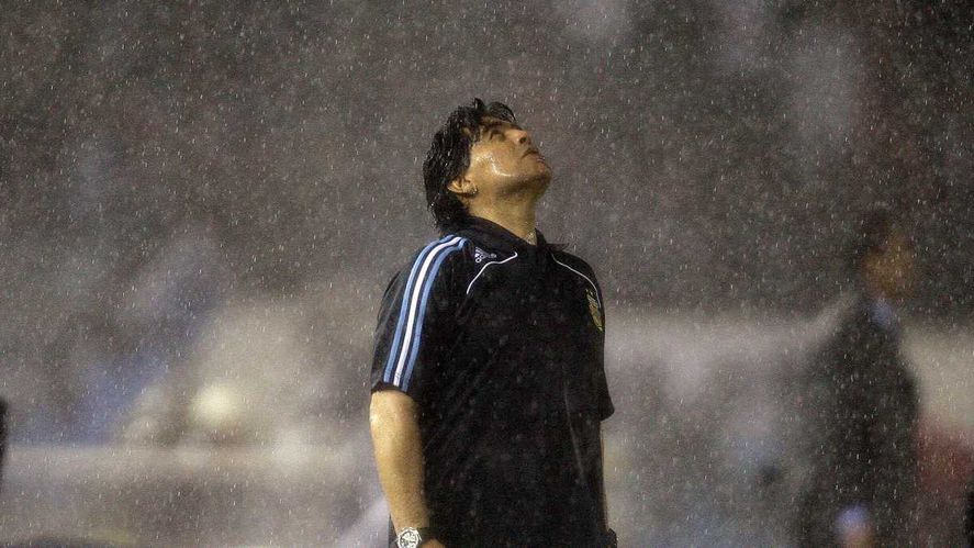 Maradona hizo que llueva en todas las ciudades en donde jugó | Infocielo