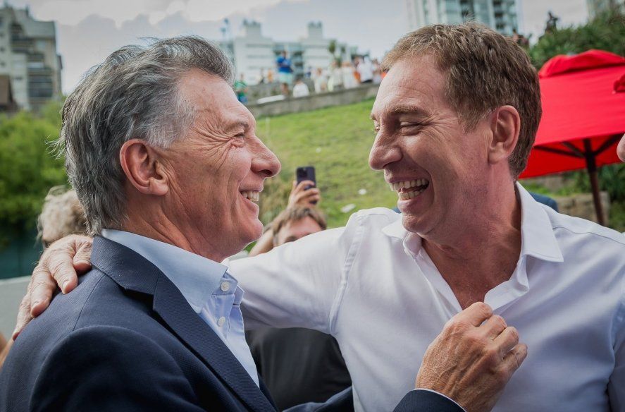 Mauricio Macri Juntó Al PRO En Mar Del Plata Para Presentar Su Libro ...