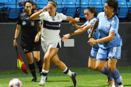 El fútbol femenino de Gimnasia no pudo en su visita a Belgrano. (Foto: prensa GELP)