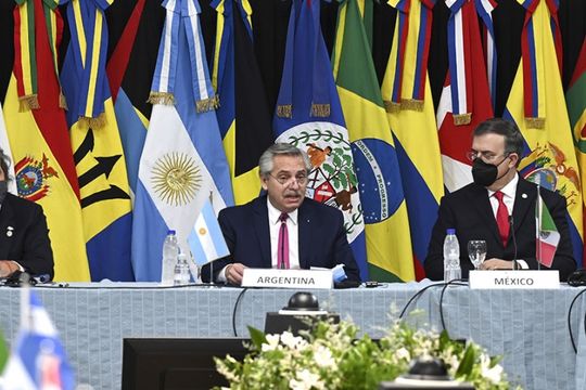 Alberto Fernández evalúa hacer una contra Cumbre de las Américas