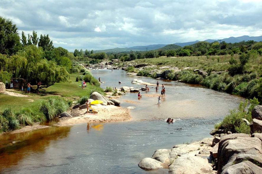 Las 7 Maravillas Naturales de Argentina: Río Mina Clavero - Córdoba