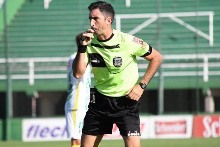 Nazareno Arasa dirigirá el próximo partido de Estudiantes.