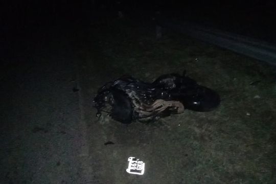 el extrano accidente vial en la ruta 2 en el que murio un motociclista