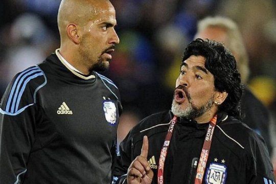 Juan Sebastián Verón y Diego Maradona