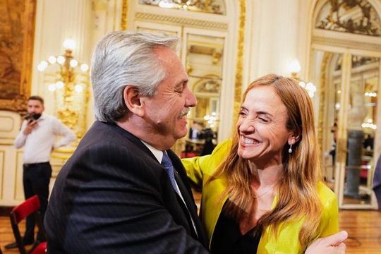 Victoria Tolosa Paz junto al presidente Alberto Fernández