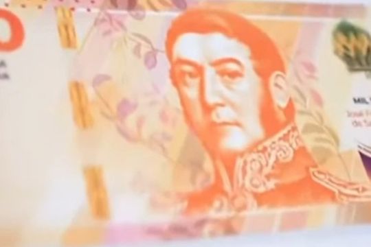 Billete de 1000 pesos con la figura de San Martín