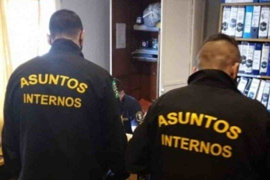 Por presuntos armados de causas allanaron una sede policial en Mar del Tuyú