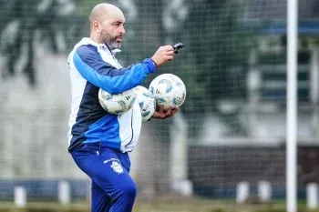 Marcelo Méndez y una nueva práctica en Gimnasia con la mente puesta en Lanús