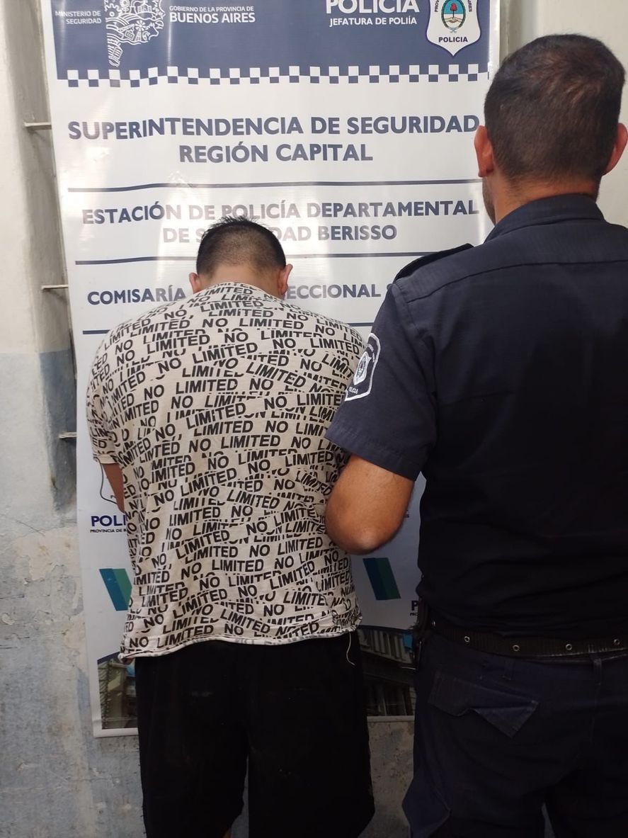 El hombre de 37 años fue detenido en Berisso acusado de un presunto abuso 