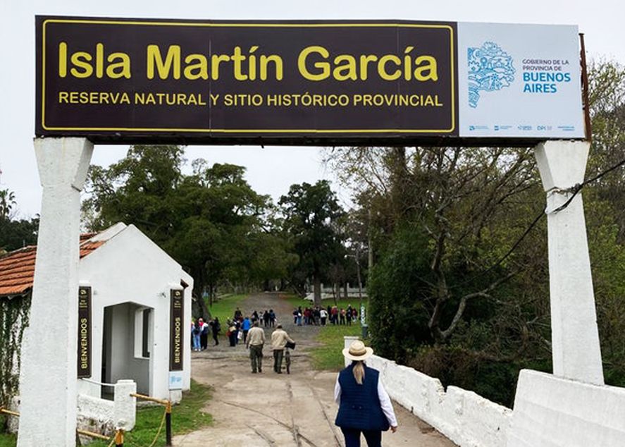 Durante enero y febrero, la Isla Martín García ofrecerá espectáculos de tango, folklore y cumbia para que los visitantes disfruten en sus vacaciones de verano.