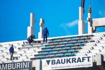 Los trabajos que se realizan en la segunda bandeja de la Platea Basile en el Bosque (Foto Eva Pardo)