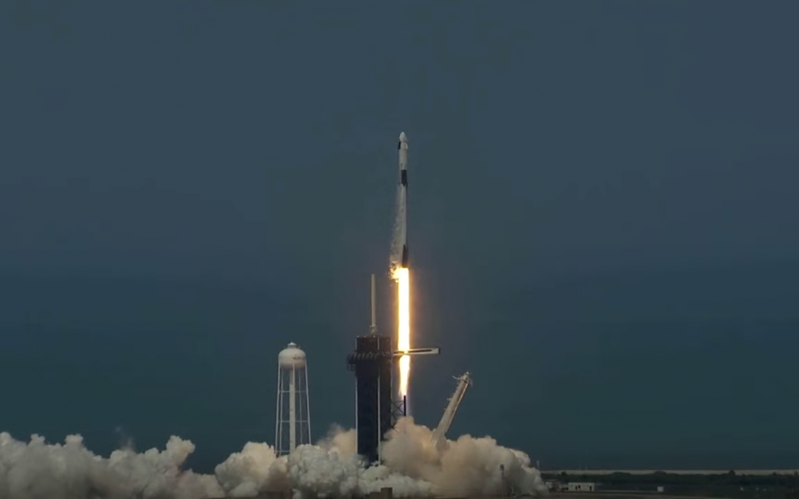 Se realizó el lanzamiento de SpaceX y Estados Unidos envía astronautas al espacio luego de 9 años